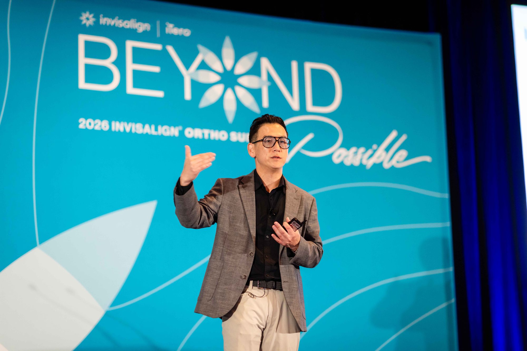 Dr. Sam Lee lecturing